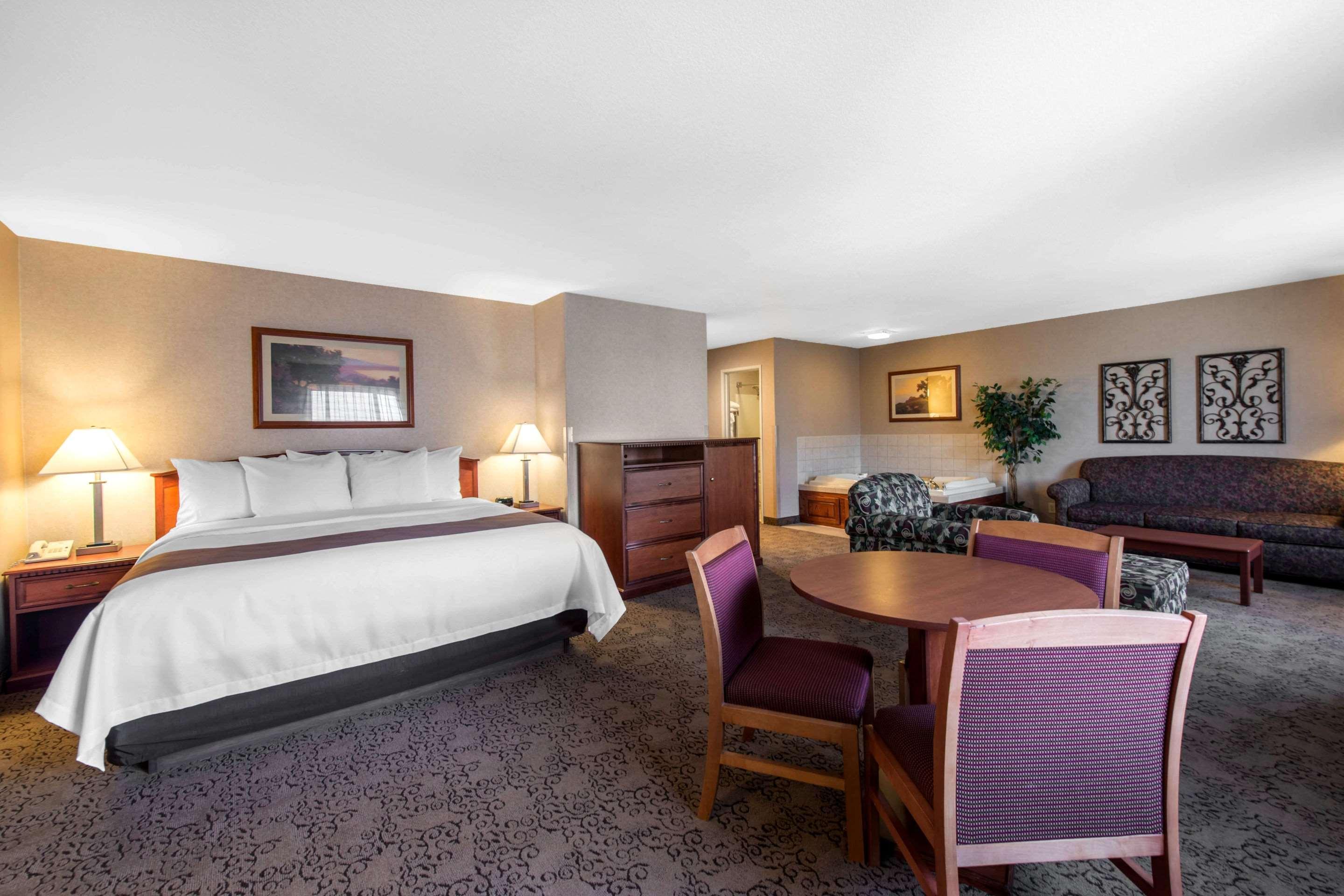 Quality Inn Burlington Exteriör bild