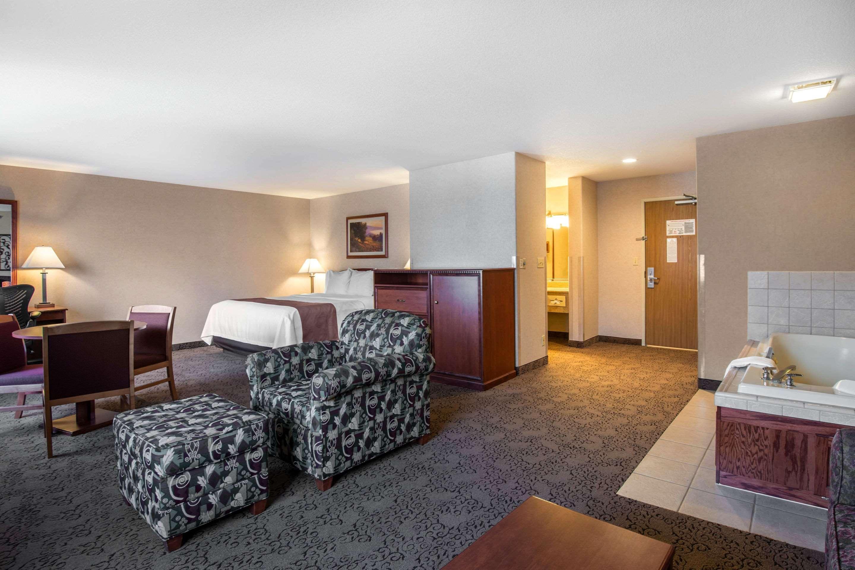 Quality Inn Burlington Exteriör bild